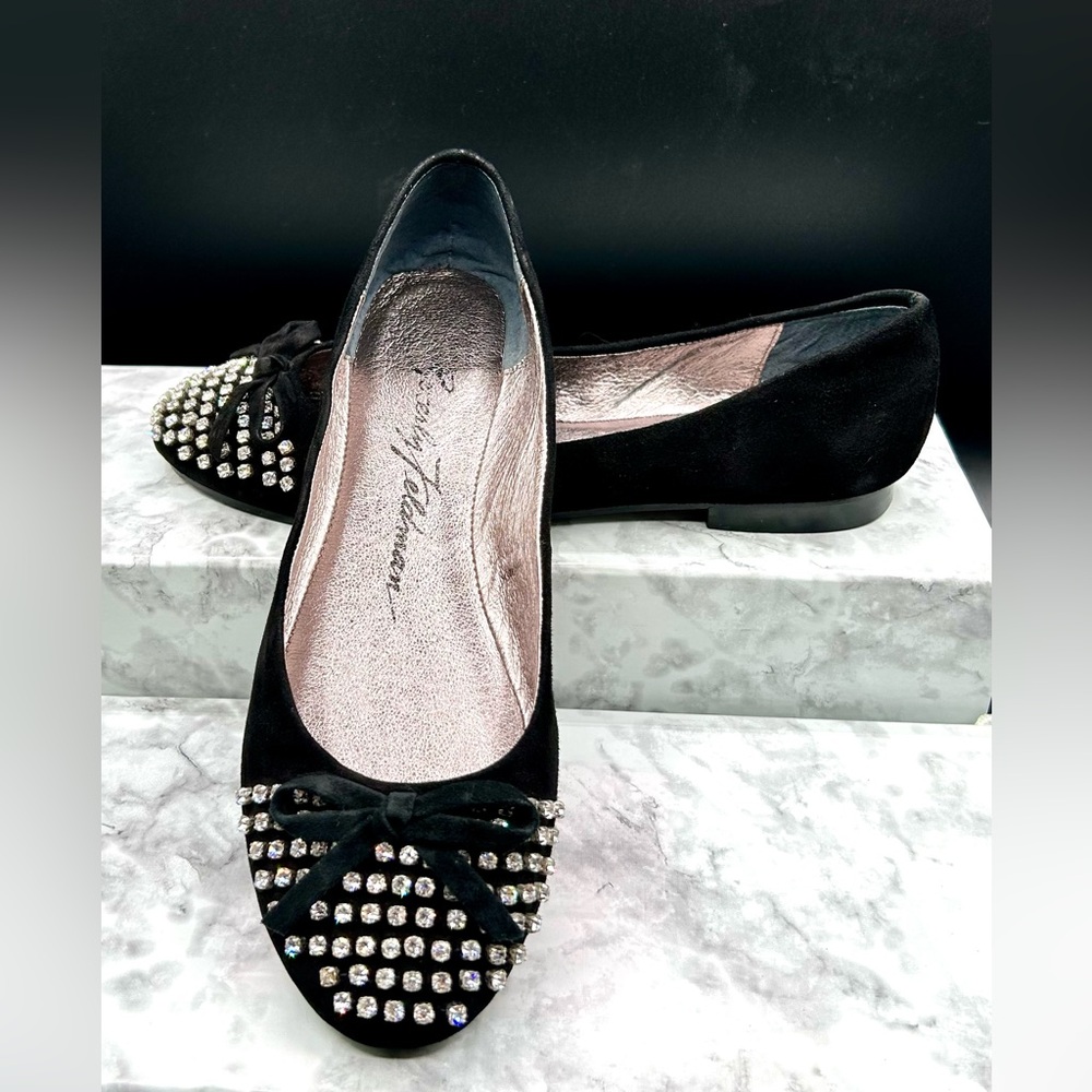 BEVERLY FELDMAN Rhinestone Cutter Pumps Ballet Flats Leather. Size 6 M